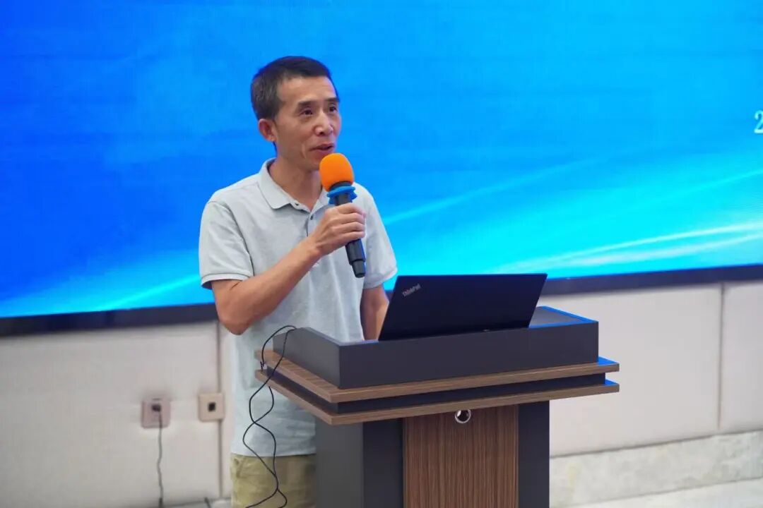 江苏省软协副理事长兼秘书长程疆初